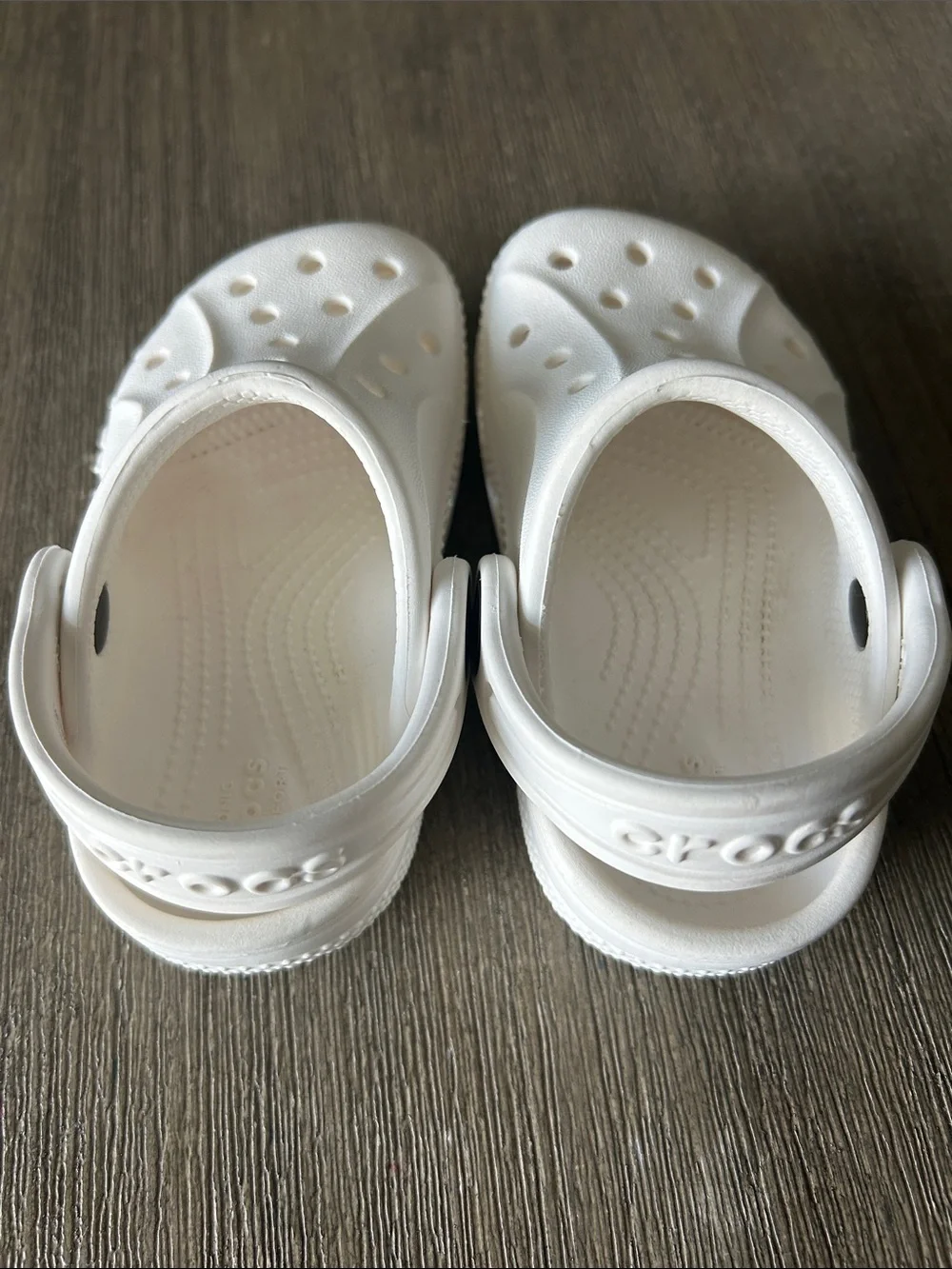 CROCS  Kids Classic Clog Sage White Slip, Like New, Sz. C5.